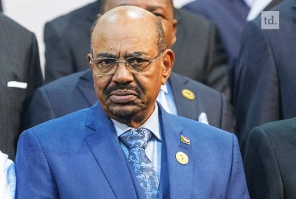 Soudan: le transfert d’Omar el-Béchir de la prison à l’hôpital fait polémique et inquiète