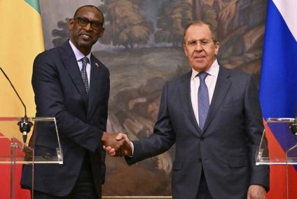 Le chef de la diplomatie russe loue la «bonne dynamique» entre Moscou et Bamako