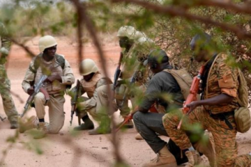 Burkina Faso: sept soldats et quatre volontaires de l’armée tués dans deux embuscades