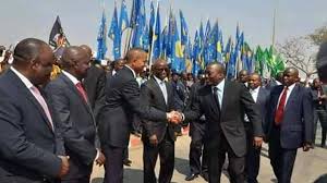 RDC: la poignée de main entre Kabila et Katumbi suscite réactions et interrogations