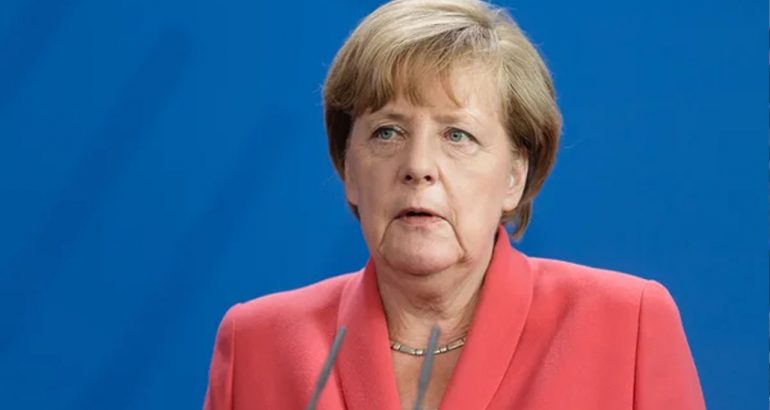 Merkel défend sa politique vis-à-vis de la Russie, Kiev pas convaincu