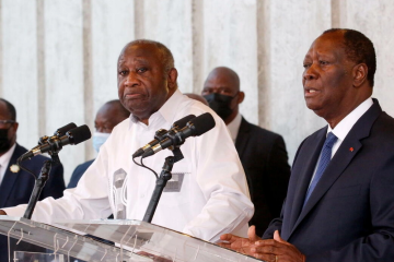 Côte d’Ivoire: Alassane Ouattara gracie l’ancien président Laurent Gbagbo et demande le dégel de ses comptes