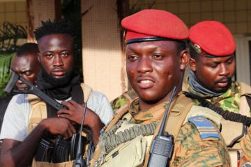 Burkina Faso : l’ascension du capitaine Ibrahim Traoré, du front anti-djihadiste au sommet du pouvoir