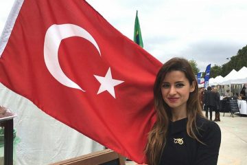 Conflit en Ukraine : «La Turquie est le seul pays capable d’apporter la paix», estime Oznur Sirene