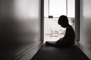 Une institutrice de 43 ans abuse sexuellement de son élève de 8 ans, dont elle était “amoureuse”
