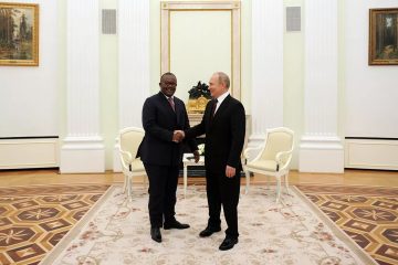 “Merci beaucoup, mon cher Poutine!”: les dirigeants russe et bissau-guinéen s’entretiennent à Moscou