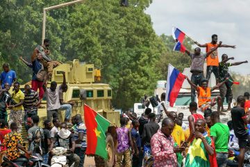 La France s’inquiète de l’influence de la Russie en Afrique qu’elle prend pour “sa propriété”