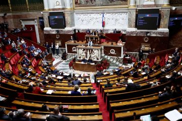 Propos racistes à l’Assemblée nationale: le député RN Grégoire de Fournas exclu pour 15 jours