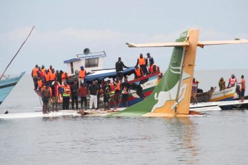 Tanzanie: 19 morts dans le crash d’un avion qui s’est abîmé dans le lac Victoria