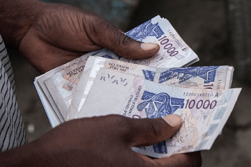 Nigeria : des agents économiques utilisent le FCFA comme monnaie refuge dans 5 régions du pays