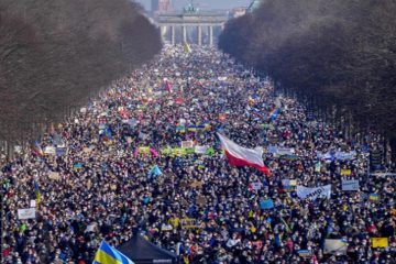 Manifestation à Berlin contre la fourniture d’armes à l’Ukraine