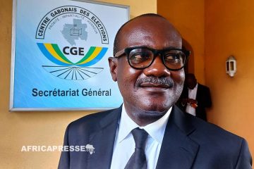 Centre des élections au Gabon: Michel Stéphane Bonda élu président