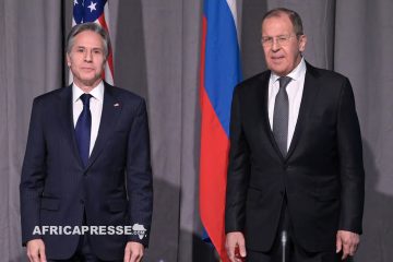 Le secrétaire d’État américain Antony Blinken et le ministre russe des Affaires étrangères Sergey Lavrov se rencontrent au G20 en Inde