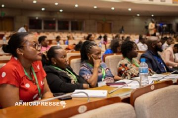 Tanzanie : le gouvernement et la Banque mondiale s’engagent à aider les femmes à accéder aux technologies numériques