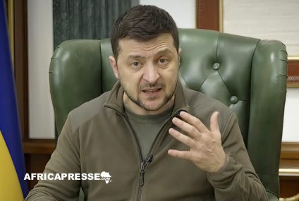 La perte d’Artiomovsk pourrait pousser Kiev à négocier avec Moscou, selon le Président Zelensky