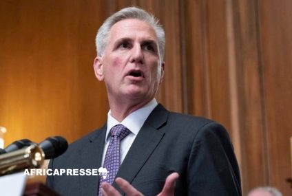 Kevin McCarthy évoque la possibilité d’une destitution de Joe Biden malgré les critiques de la Maison-Blanche