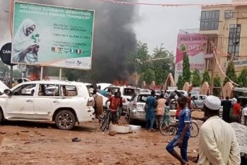 Coup d’Etat : à Niamey, le siège du principal parti déchu du pouvoir saccagé par des manifestants