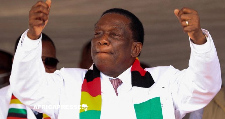 Le président zimbabwéen Emmerson Mnangagwa
