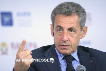 “Amitié artificielle”: Nicolas Sarkozy dézingue Emmanuel Macron sur l’Algérie