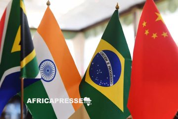 Pourquoi l’Algérie se rend-elle au sommet des BRICS?