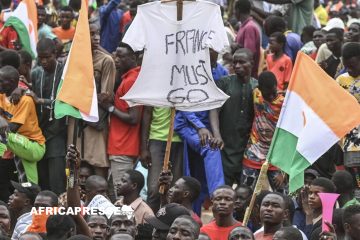 Manifestations massives au Niger pour le départ de l’armée française