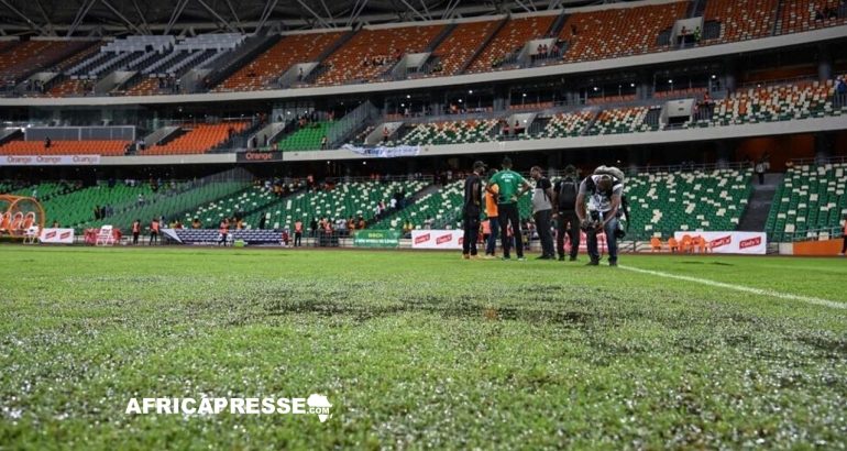 Stade Alassane-Ouattara : Inondation lors du Match Amical Côte d’Ivoire – Mali Soulève des Questions sur la Préparation pour la CAN 2024