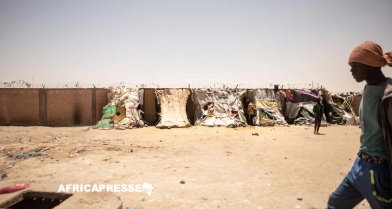 des migrants sont vues à Assamaka, au Niger
