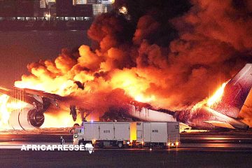 Collision d’avions au Japon: cinq morts