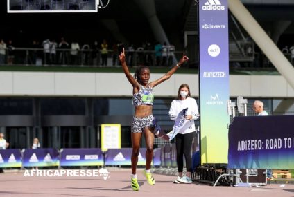 Agnes Jebet Ngetich, l’étoile kényane, établit un nouveau record mondial du 10 km