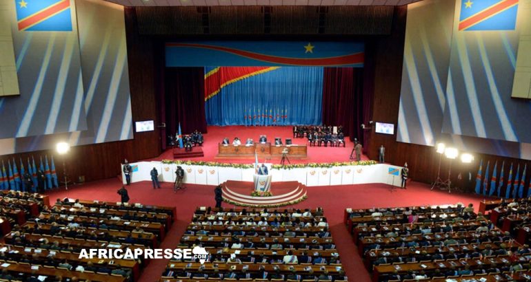 L'Assemblée nationale congolaise au Palais du peuple à Kinshasa