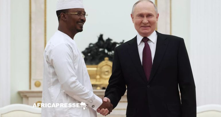 Mahamat Idriss Déby et Vladimir Poutine