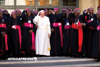 Les évêques africains rejettent toute idée de bénédiction des couples homosexuels
