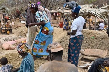 Sénégal : les femmes représentent 50 % de la main-d’œuvre du secteur minier artisanal, mais gagnent moins que les hommes