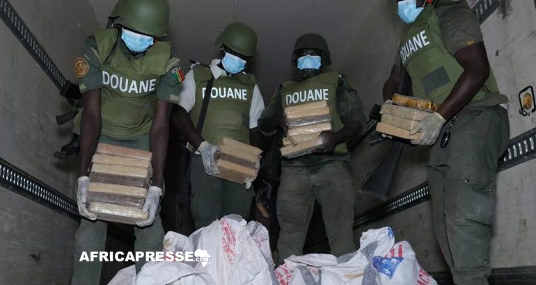 Les douanes sénégalaises réalisent une saisie historique de plus d’une tonne de cocaïne