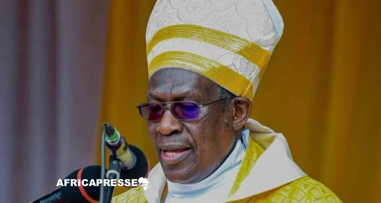 L'archevêque de Gitega, Mgr Bonaventure Nahimana