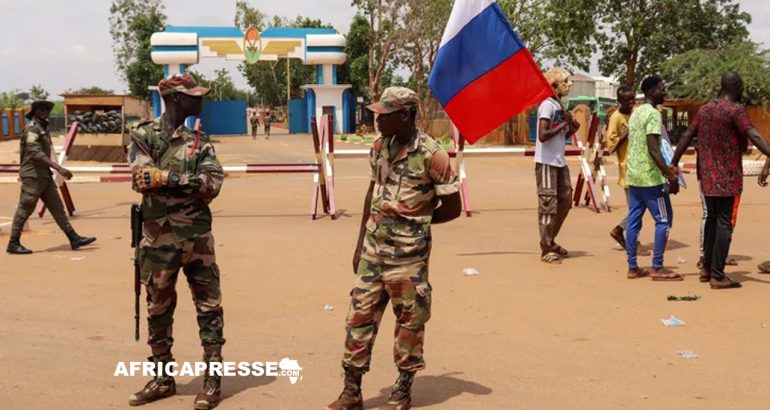 Niger : des instructeurs et du matériel militaires russes sont arrivés à Niamey pour une formation spécialisée en lutte antiterroriste