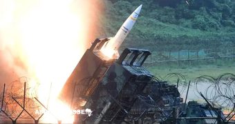 Les États-Unis livrent des missiles longue portée ATACMS à l’Ukraine