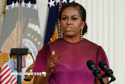 Michelle Obama pourrait-elle remplacer Joe Biden ? Un sondage la place devant Trump