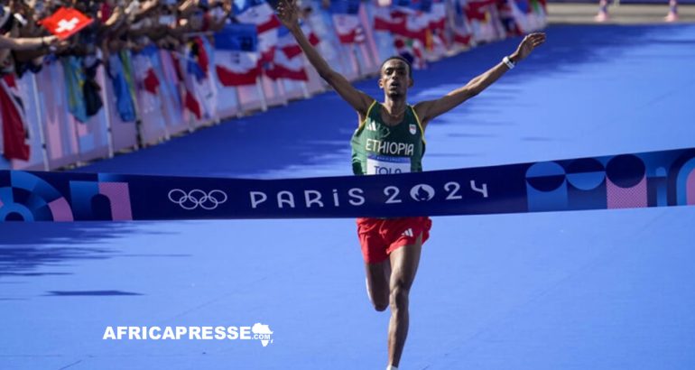 JO 2024 : Tamirat Tola remporte au marathon de Paris et établit un nouveau record olympique