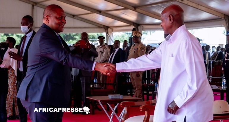 Faustin-Archange Touadéra et Yoweri Museveni