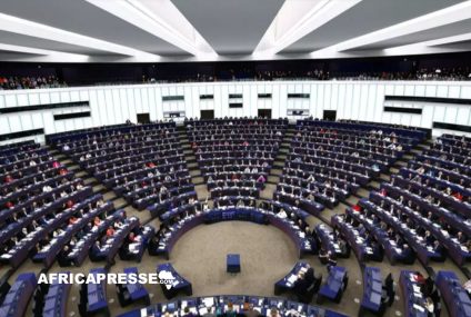 Les eurodéputés approuvent un prêt à l’Ukraine financé par les avoirs russes gelés