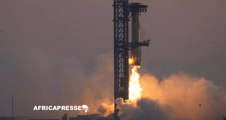 la fusée Starship de SpaceX de retour sur la tour de lancement neuf minutes après le décollage