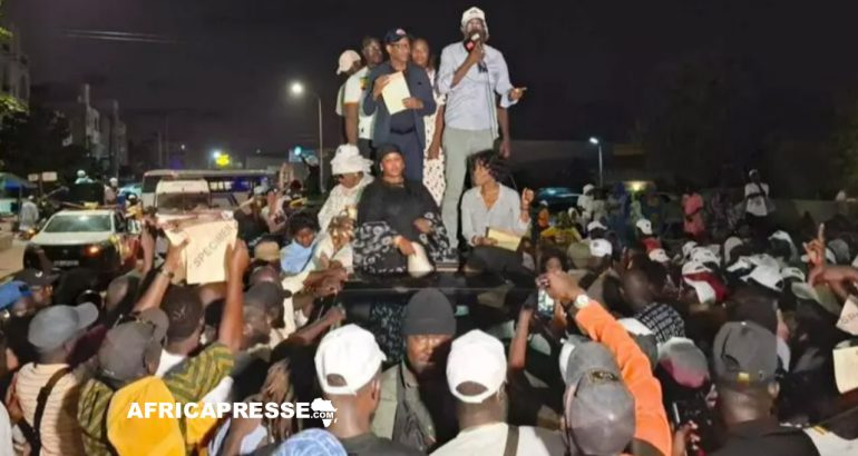 La caravane de Takku Wallu dont la tête de liste est l'ancien président Macky Sall