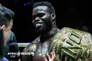 Sénégal : Reug Reug écrit l’histoire du MMA en devenant champion des poids lourds