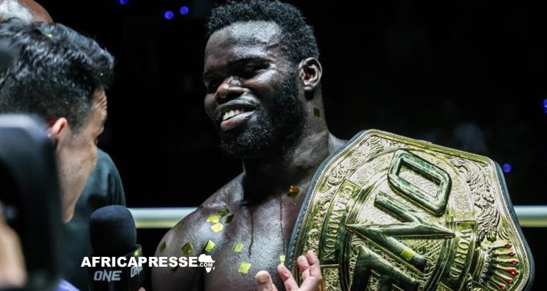 Sénégal : Reug Reug écrit l’histoire du MMA en devenant champion des poids lourds