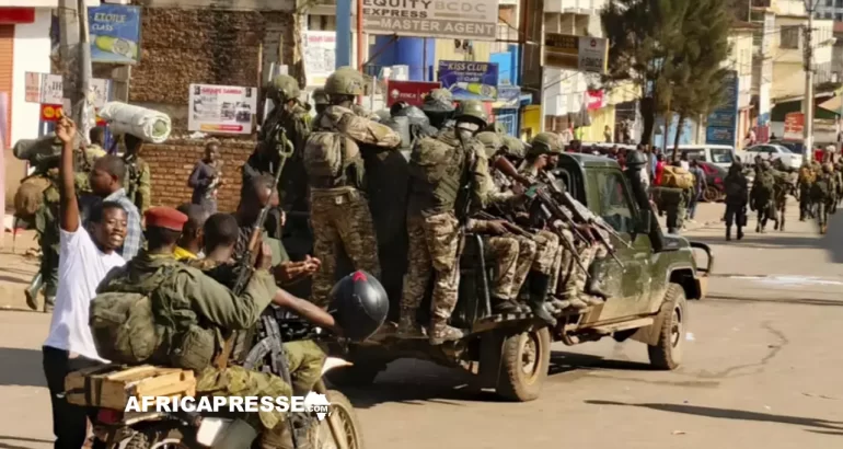 Les États-Unis sanctionnent des responsables rwandais et congolais du M23 Des éléments du M23 entrent dans le centre de Bukavu, la deuxième plus grande ville de l'est de la RDC