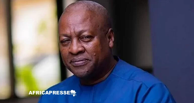 Ghana : Une enquête démarre après la découverte de 82 000 salariés fantômes John Dramani Mahama