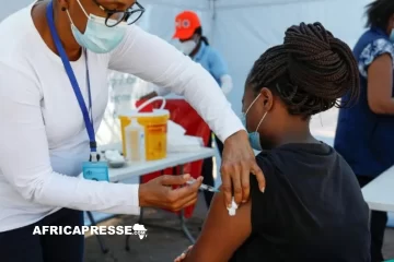Africa CDC lance un programme de formation en épidémiologie pour renforcer la surveillance des épidémies en Afrique Africa CDC lance un programme de formation en épidémiologie pour renforcer la surveillance des épidémies en Afrique