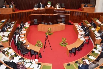 Côte d’Ivoire : Le gouvernement impose une loi de contrôle sur les organisations de la société civile