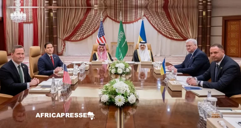 Les États-Unis rétablissent leur aide militaire à l’Ukraine, Kiev soutient la proposition d’un cessez-le-feu Les représentants américains et ukrainiens réunis en Arabie saoudite